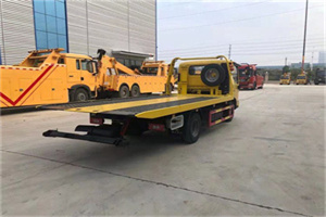 马坡非事故拖车