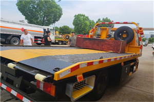 马坡附近拖车电话号码服务